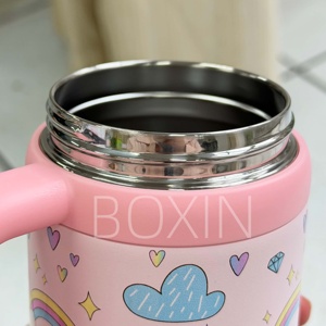 Mug isotherme en acier inoxydable Comobebe avec design de dessin animé, adapté aux enfants, et doté d'une poignée. - Product Image 3