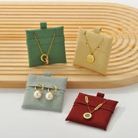 Kartu Display Perhiasan Anting Kalung Gelang dari Bahan Suede Mikrofiber Warna-warni, Stylish dan Dapat Disesuaikan, untuk Kemasan Kotak Hadiah Premium