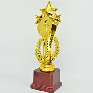 Trophée plaqué or DEMO de galvanoplastie avec une base rouge Écoles Clubs Associations Communautés Trophées créatifs Artisanat en plastique - Product Image 2