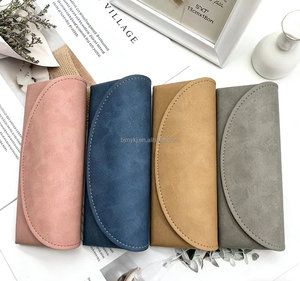 תיק משקפי ראייה אופנתי חדש לשנת 2026, נרתיק משקפיים הניתן להתאמה אישית, לוגו פרטי בהתאמה אישית, נרתיק משקפי שמש רך מעור PU - Product Image 1