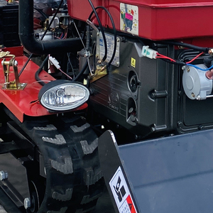 Tracteur compact à chenilles rouge, moteur diesel, cultivateur de sol agricole avec coupe-herbe pour usage agricole - Product Image 5