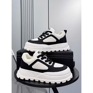 <span class=keywords><strong>Zapatos</strong></span> Casuales Transpirables <span class=keywords><strong>de</strong></span> Marca <span class=keywords><strong>de</strong></span> Moda Panda Loafers para Hombre, con Cordones y Punta Puntiaguda, Ideales para el Verano, para Comercio Exterior Transfronterizo y Venta Minorista. - Product Image 1