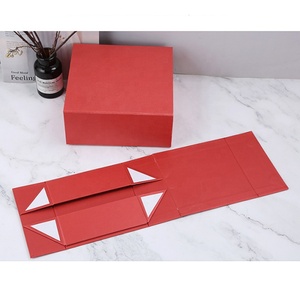 Boîte cadeau magnétique rouge haut <span class=keywords><strong>de</strong></span> gamme personnalisée avec doublure en éponge Boîte pliante en carton avec couvercle magnétique en relief - Product Image 2