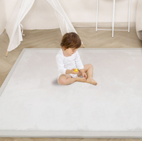 Grand tapis moderne en velours corail pour chambre et salon - Tapis doux et imperméable pour Noël