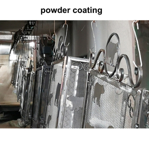 Set di Tavolini Rotondi Moderni e Classici per <span class=keywords><strong>Soggiorno</strong></span>, 2 Tavoli Laterali in Metallo Dorato con Piano in Vetro Temperato - Product Image 6