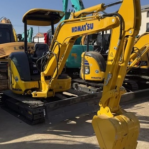Miniexcavadora Usada de la Marca Japonesa Komatsu PC30. Su precio es razonable y se comporta de forma excelente en su funcionamiento. - Product Image 1