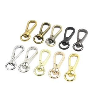 พวงกุญแจโลหะผสมสังกะสีแบบ Hook-and-Loop สีทอง เงิน และสีดำปืน พร้อมตัวล็อคแบบก้ามปูขนาดใหญ่ สำหรับกระเป๋า - ขายส่ง - Product Image 1
