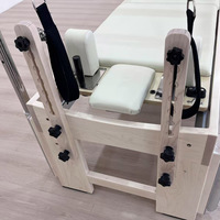 Appareil de Pilates Commercial 3-en-1 Cadillac en Bois d'Érable, Trapèze Multifonctionnel, Reformer Durable avec Bienfaits pour la Santé, Capacité 150 kg