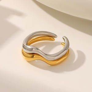 KITI Minimalistische Golfvormige Gouden Ringen PVD 18K Goud Verguld Roestvrij Staal Niet-Aanslaande Elegante Open Ringen - Product Image 5