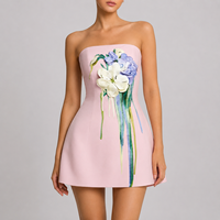 Fabrication de vêtements OEM, robe personnalisée rose sans bretelles, imprimé floral, taille cintrée, mini robe en forme de A