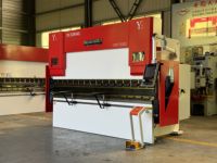 Presse plieuse CNC DADI WE67K pour la pliage de tôles de portes d'ascenseur/chariots