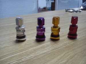 แกนล้ออะลูมิเนียมอัลลอยด์แบบล็อค รุ่นแกรมไลท์ โวล์ค เรซซิ่ง เอซ - Product Image 5