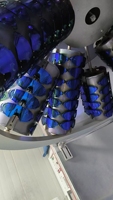 Ligne de production automatisée de revêtement sous vide pour l'évaporation PVD sur les visières de casques de moto