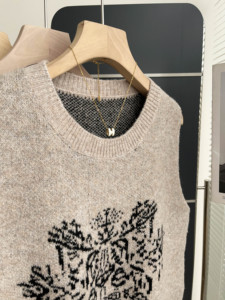 <b>Women</b> Round Neck Floral Jacquard Knit <b>Vest</b> Sleeveless Loose Knitted Waistcoat Casual Daily Layering <b>Sweater</b> Tank Top Wholesale - Product Image 5