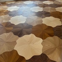 Parquet multicouche en bois massif de bouleau noir avec motif feuille de lotus, idéal pour la chaleur au sol des chambres
