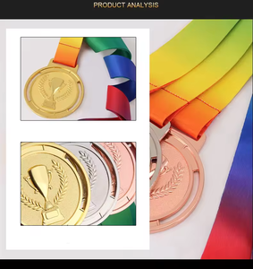 เหรียญโลหะถ้วยรางวัลกีฬาสั่งทำลายพิมพ์ยูวีลายฟุตบอลแผ่นโลหะเคลือบทองเหลืองอัลลอยของขวัญ - Product Image 4