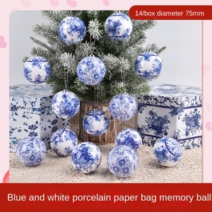 ลูกบอลประดับตกแต่งสีน้ำเงินขาวขนาด 75 มม. ทำจากพอร์ซเลนคุณภาพสูง พร้อมกระดาษแขวนสำหรับตกแต่งหน้าต่าง ต้นคริสต์มาส และฉากตกแต่งอื่นๆ - Product Image 2