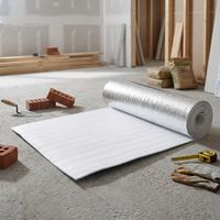 Rouleau d'isolation thermique pour toiture en mousse EPE avec feuille d'aluminium à réflexion de 97 % pour économie d'énergie, plage de température de -50°C à 80°C pour entrepôt