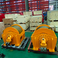 Treuil hydraulique symétrique personnalisé pour levage de cargaison, amarrage de pont marin, accostage de navires et opérations offshore
