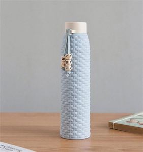 Bouteille d'eau en verre borosilicate à paroi simple de haute qualité 310 ml avec embout en silicone - Product Image 3