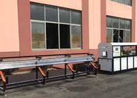 Machine de fabrication de profilés en PVC à haute efficacité pour la fabrication de profilés de portes et fenêtres en PVC en plastique à vendre