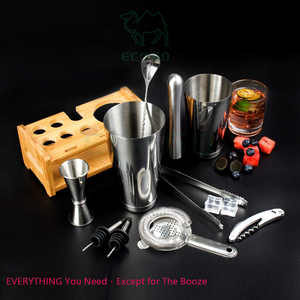<span class=keywords><strong>Kit</strong></span> de barman 20oz 27oz Jigger Outils de bar à vin Shaker à <span class=keywords><strong>cocktail</strong></span> avec support en bambou - Product Image 3
