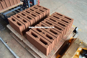 Macchina Automatica Idraulica QT4-18 per la Produzione di Blocchi di Cemento, Mattoni e Blocchi Forati da 4 Pollici |   Con Certificato CE - Product Image 5