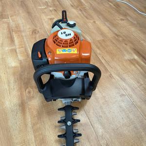 آلة تشذيب تحوط تعمل بالغاز 2 دورة HS81 82 24 بوصة آلة تشذيب تحوط مزدوجة الوجهين مع مقبض دوار للبنزين آلة تشذيب تحوط - Product Image 4