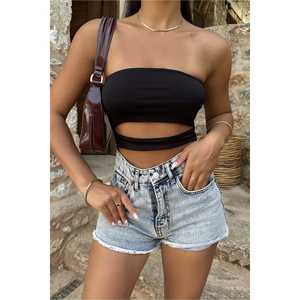 ชุดบอดี้สูทลายดอกไม้สีดำแต่งหน้าต่างโปร่งพร้อมผ้าถักตกแต่งด้วยลูกไม้ - Product Image 4