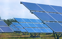 Système de support solaire au sol en acier anodisé, espacement de 300-1000 mm, résistance au vent de 60 m/s, durée de vie de 10-25 ans, usage commercial