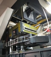 La máquina de moldeo presenta un bajo costo y un tamaño compacto, ideal para piezas fundidas con poca o ninguna núcleo de arena.
