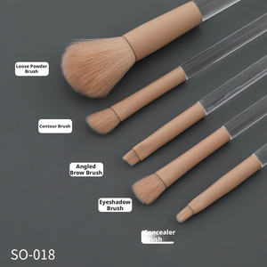 Ensemble de 5 pinceaux de maquillage <span class=keywords><strong>Michelle</strong></span> - Fibres synthétiques à poils doux pour débutants, avec étui portable - Product Image 3