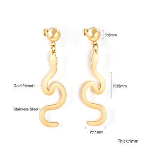 Pendientes Minimalistas Hipoalergénicos de Acero Inoxidable, Chapados en Oro de 18K, con Diseño de Serpiente, Largos, Curvos y Ondulados, para Mujer - Product Image 2