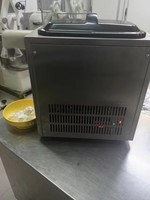 NOUVEAU design de machine électrique en acier inoxydable pour mélanger la crème et la crème fouettée au restaurant
