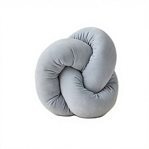 หมอนอิงกำมะหยี่ตกแต่งลายปม  งานแฮนด์เมด  ตกแต่งบ้านสไตล์โมเดิร์นหรูหราด้วยเนื้อผ้านุ่มฟู - Product Image 4