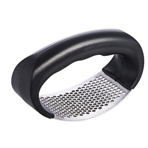 ที่บดกระเทียมสแตนเลสแบบใช้มือพร้อมตะแกรงสำหรับใช้ในครัว - Product Image 3