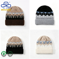 Bonnet en tricot brossé et duveteux, motif Fair Isle jacquard, bordure zigzag, revers côtelé croisé, style festif confortable, fournisseur ODM OEM