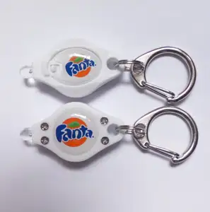 Mini porte-clé led en plastique ABS, produit en promotion, avec crochet en C, pièces