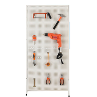 Présentoir mobile à roulettes double face en métal perforé pour quincaillerie, supermarché, magasin de détail, outils, snacks, chaussettes et pièces détachées