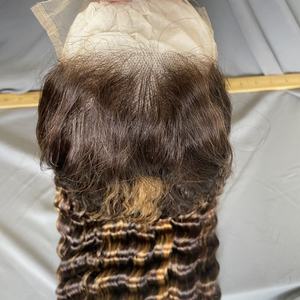 Pelucas Transparentes de Ondas Profundas Brasileñas Color Borgoña de Gran Venta con Cierre 5x5 y Unidades de Encaje Pre-arrancadas para Mujeres Negras - Product Image 1