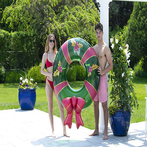 Nouveau design – Bouée gonflable en néoprène durable noire avec nœud papillon pour piscine – Maoshi - Product Image 4