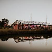 Tente de réception de mariage en aluminium transparent 12x25m pour 240 personnes, toit en PVC transparent, tente de luxe pour événements extérieurs et banquets de mariage