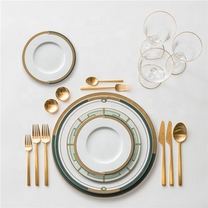 Plats en céramique de décors de maison de pierre précieuse verte de luxe occidentale assiettes avec le bord d'or - Product Image 2