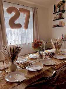 Abanicos de mano personalizables al por mayor de bambú vietnamita, con forma de corazón, tejidos a mano, de ratán y rafia, elegantes y en blanco. - Product Image 5