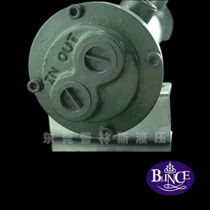 Máquina de Moldeo por Inyección y Enfriador de Aceite Hidráulico para Excavadora con Intercambiador de Calor de Tubos - Product Image 1