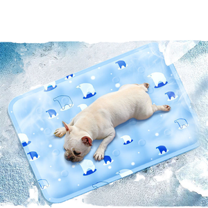 Bestseller Eisseide Kühlmatte in Verschiedenen Größen Feuchtigkeitsabweisende Haustierbettmatratze Sommer Haustierkühlmatte - Product Image 1
