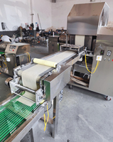 Machine à emballer les rouleaux de printemps entièrement automatique Lumpia Roti Chapati Making Machine à crêpes