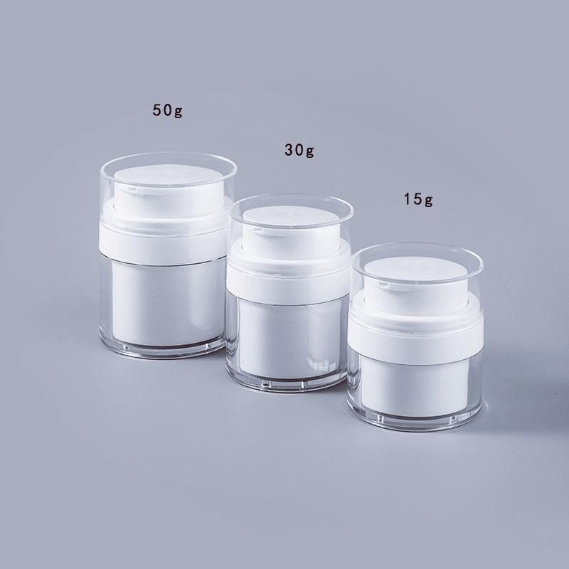 โถครีมสีขาวพร้อมปั๊มปากเป็ด