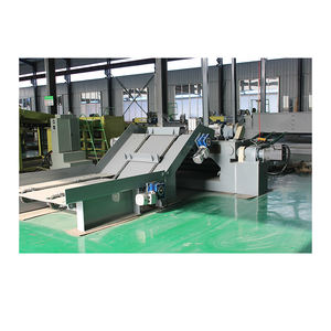 Machine d'épluchage de placage sans broche de 8 pieds avec tondeuse pour la fabrication de contreplaqué en vente - Product Image 2
