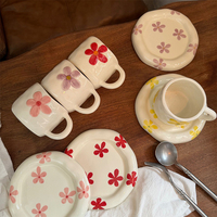 Ensemble tasse et soucoupe en céramique florale texturée, façonnée à la main, tasse à café mignonne en porcelaine à motif floral pour la maison